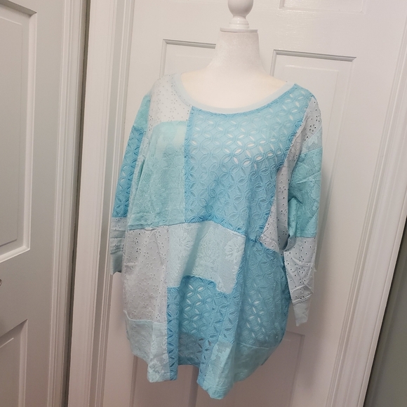 LOGO by Lori Goldstein Tops - NWOT LOGO Lavish By Lori Goldstein Patchwork 3/4 Sleeve Lace Top Size 2X Ret $86